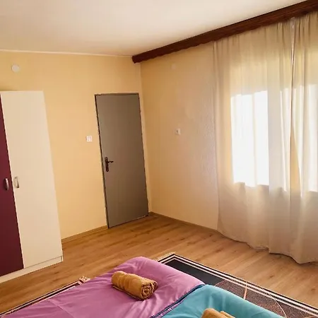 شقة за гости байрактарова