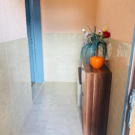 за гости байрактарова Apartamento *
