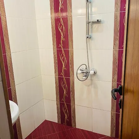 شقة за гости байрактарова سموليان